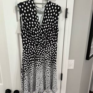 Black & White Sleeveless Polka Dot dress, Size L